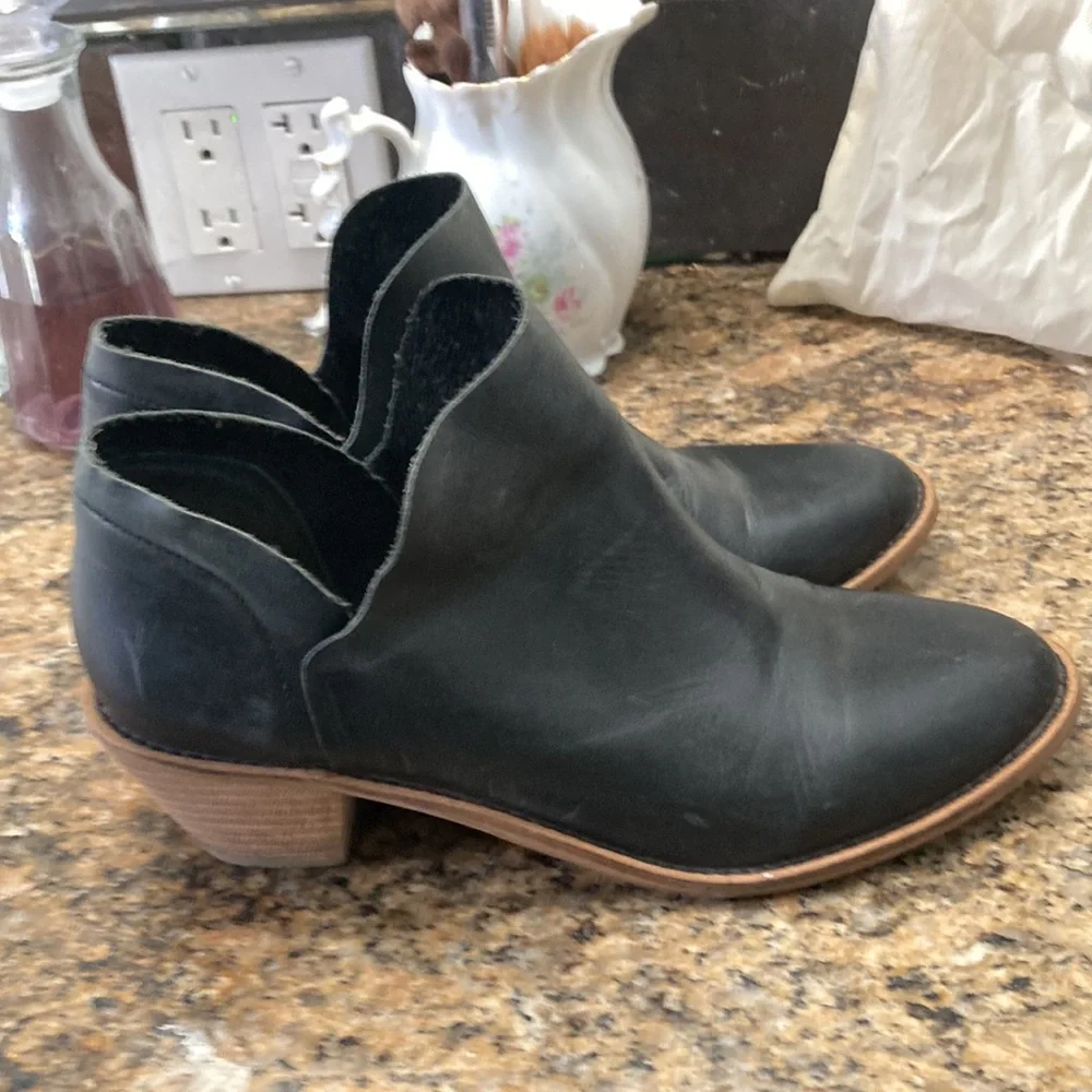 Kelsi‎ Dagger booties